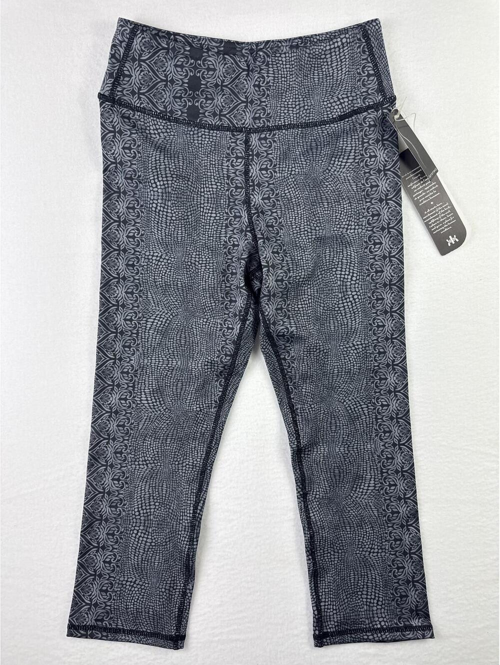 Kyodan Women's Black Gray Patterned High-Rise Capri Leggings